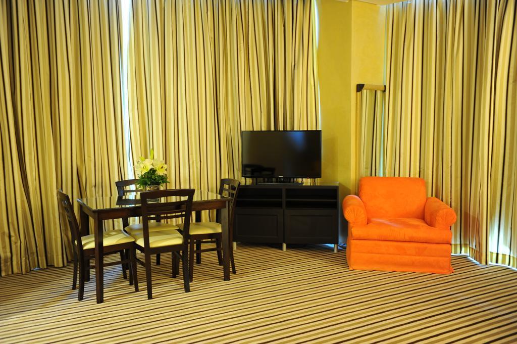 Al Bastaki International Hotel Kuwait City Exteriör bild
